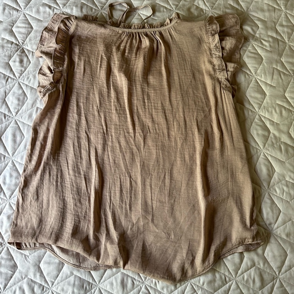 Rachel Roy Crepe Ruffled Sleeveless Blouse in Tan M